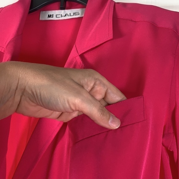 Ms. Chaus vintage dress with removable shoulder pads. - Picture 7 of 15